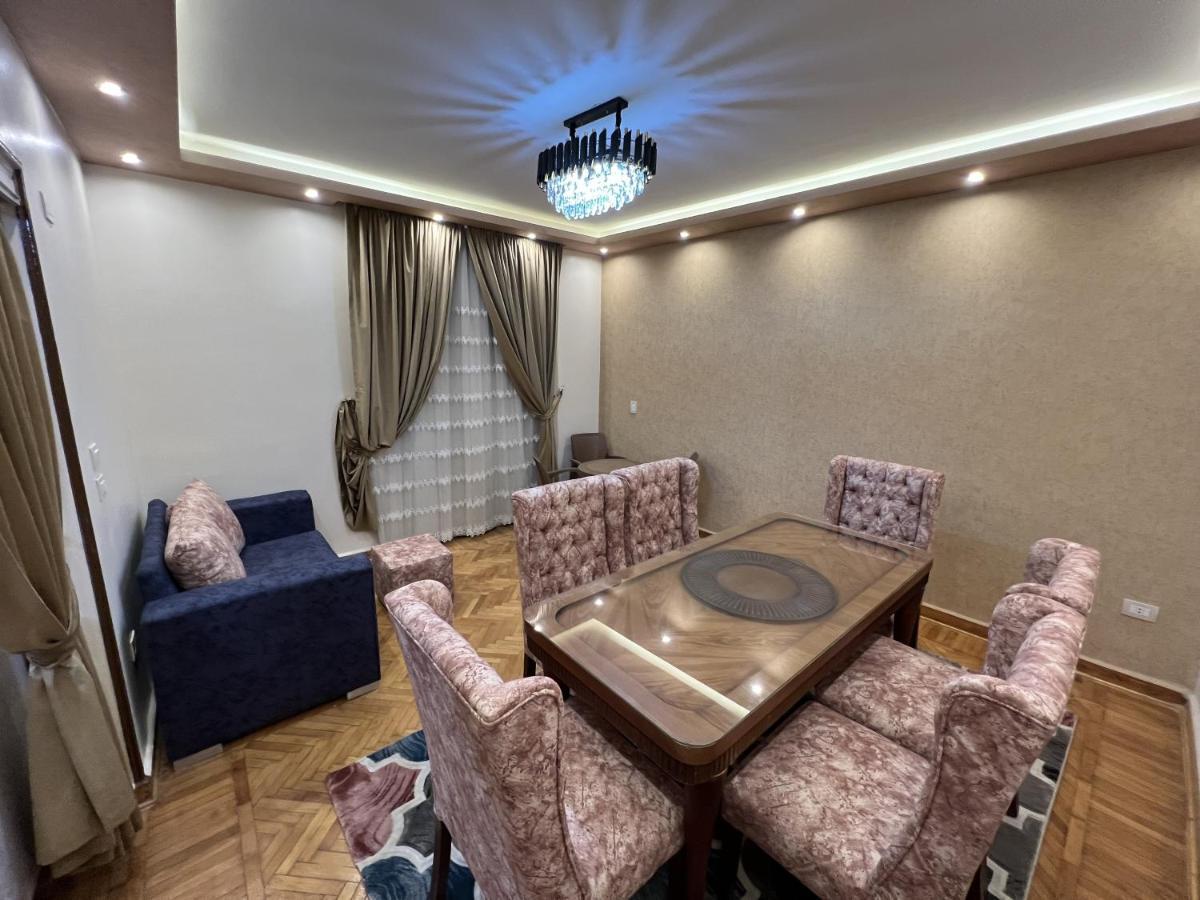 Luxurious In The Heart Of Overlooking The Nile, Dokki Apartment *